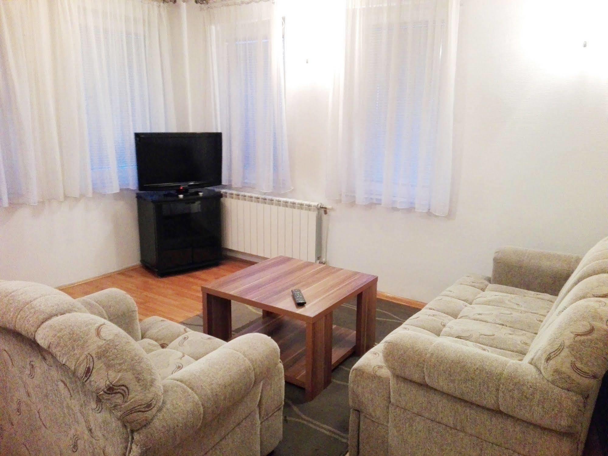 Boutique Saray Bosna Motel ซาราเยโว ภายนอก รูปภาพ